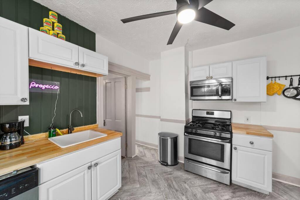 Pet Friendly 2Br In Little Italy # 3 Apartment Cleveland Exterior photo