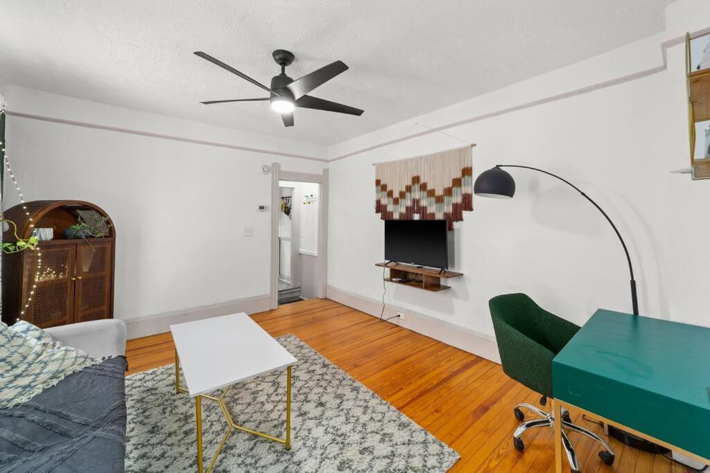 Pet Friendly 2Br In Little Italy # 3 Apartment Cleveland Exterior photo