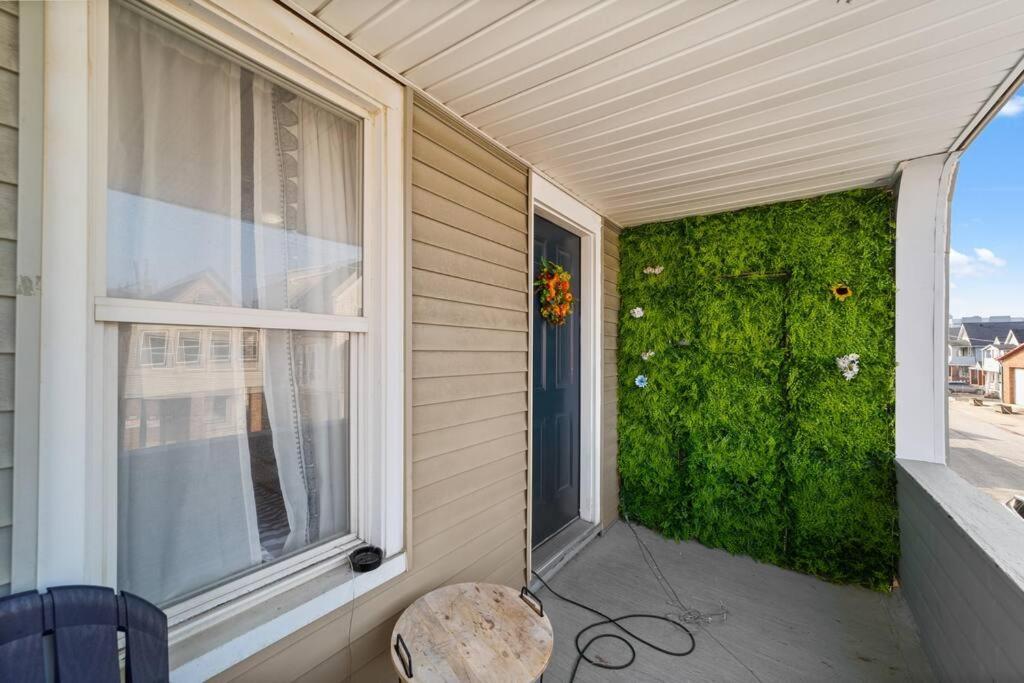 Pet Friendly 2Br In Little Italy # 3 Apartment Cleveland Exterior photo
