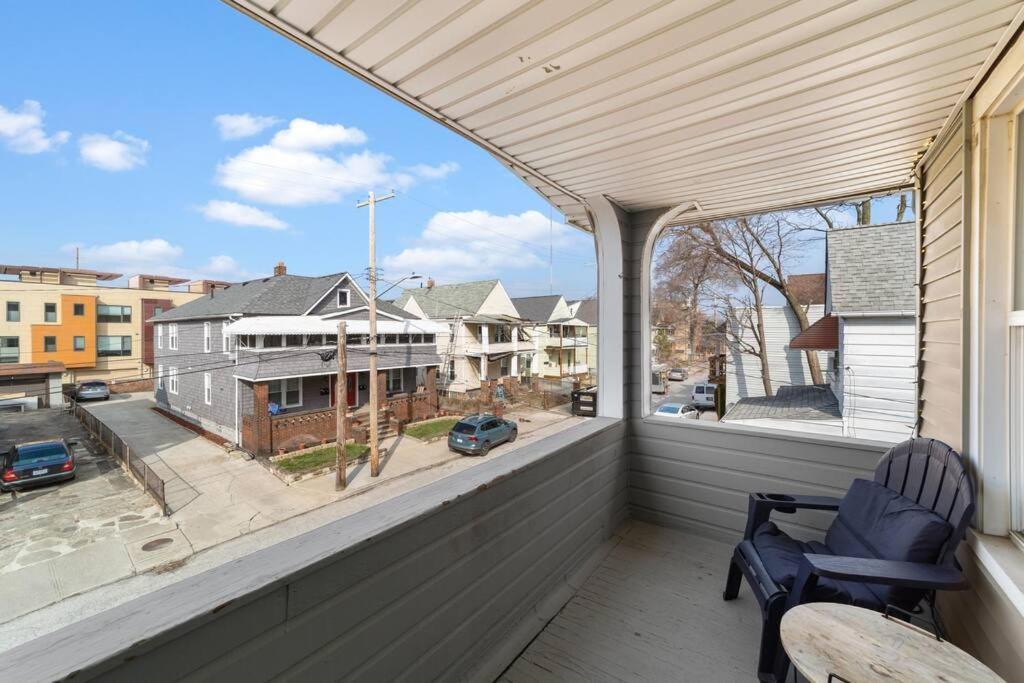 Pet Friendly 2Br In Little Italy # 3 Apartment Cleveland Exterior photo